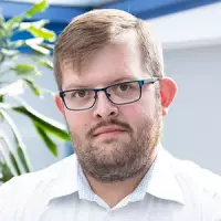 Tomasz Szewczyk - Specjalista serwisu